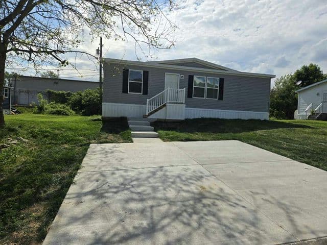 Manufactured home in Laurys Station, PA 18059
