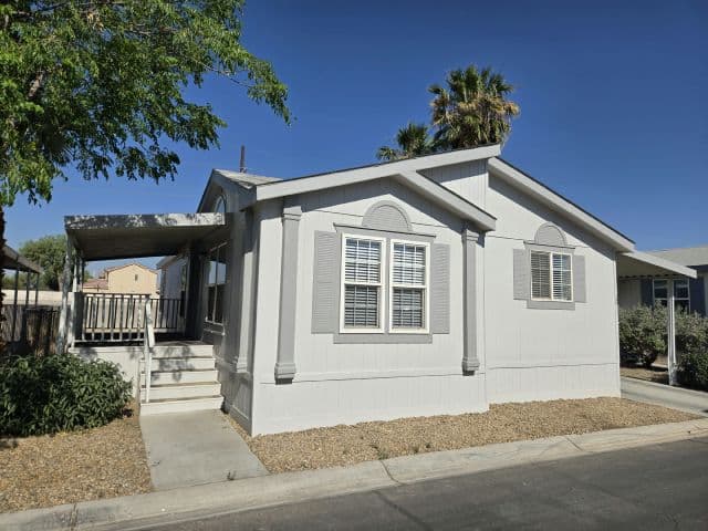 Manufactured home in Las Vegas, NV 89142