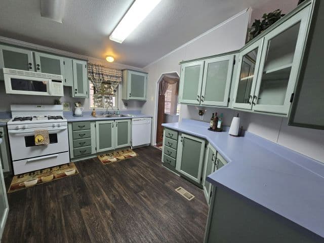 Manufactured home in Las Vegas, NV 89142