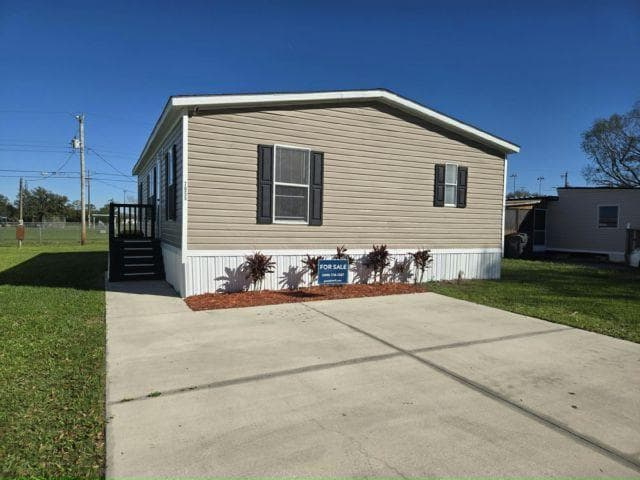 Manufactured home in Lakeland, FL 33810
