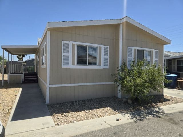 Manufactured home in Las Vegas, NV 89142