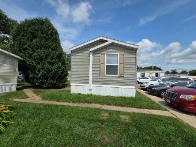 Manufactured home in Madison, WI 53713