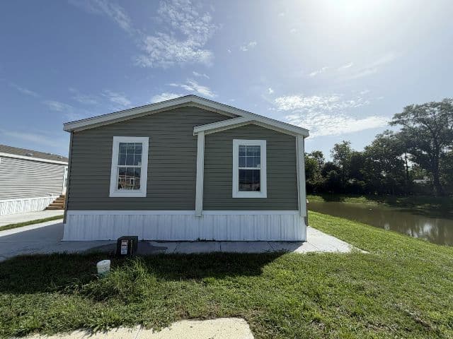Manufactured home in Orlando, FL 32826