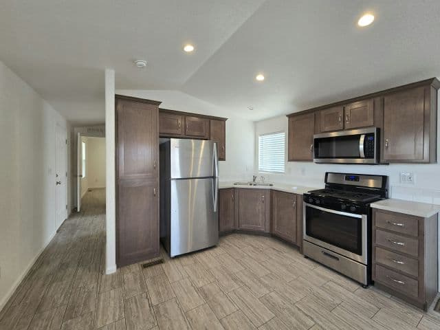 Manufactured home in Las Vegas, NV 89115