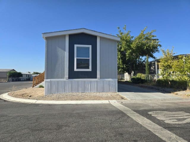 Manufactured home in Las Vegas, NV 89115