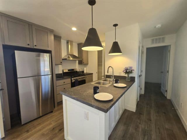 Manufactured home in Las Vegas, NV 89115