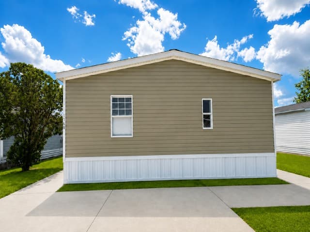 Manufactured home in Apopka, FL 32712