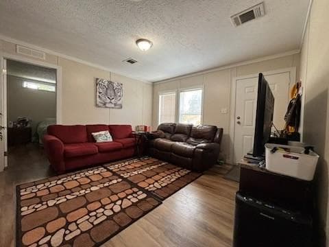 Manufactured home in St. Petersburg, FL 33714