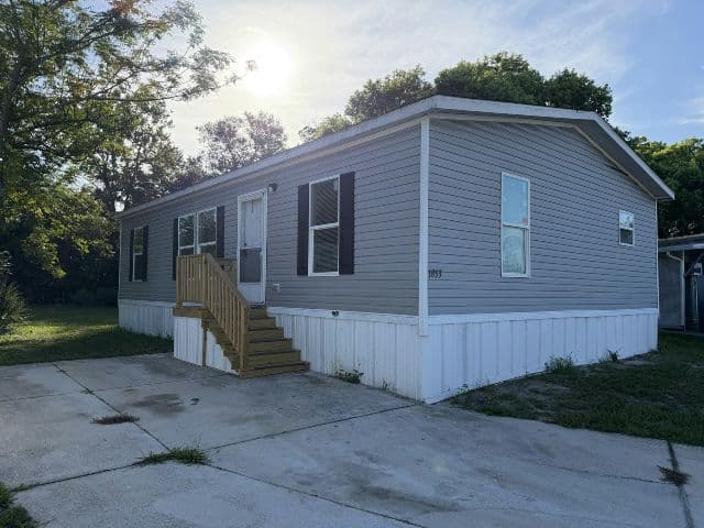 Manufactured home in Orlando, FL 32826
