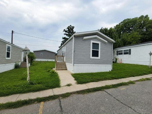 Manufactured home in Madison, WI 53704