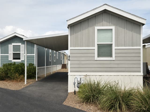 Manufactured home in Las Vegas, NV 89115