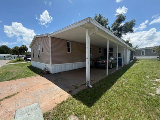 Manufactured home in Orlando, FL 32826