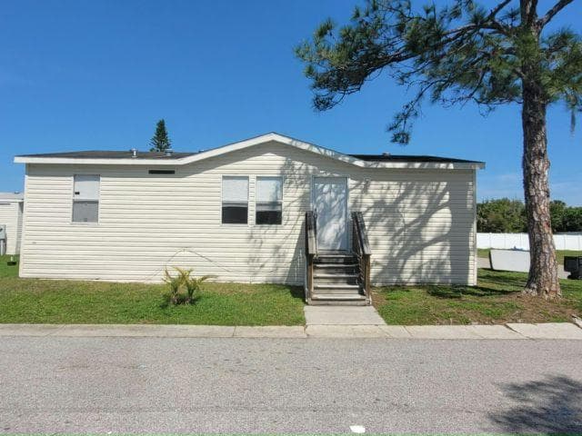 Manufactured home in Gibsonton, FL 33534