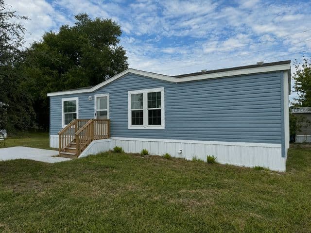 Manufactured home in Orlando, FL 32826