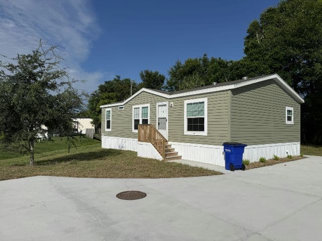 Manufactured home in Orlando, FL 32826