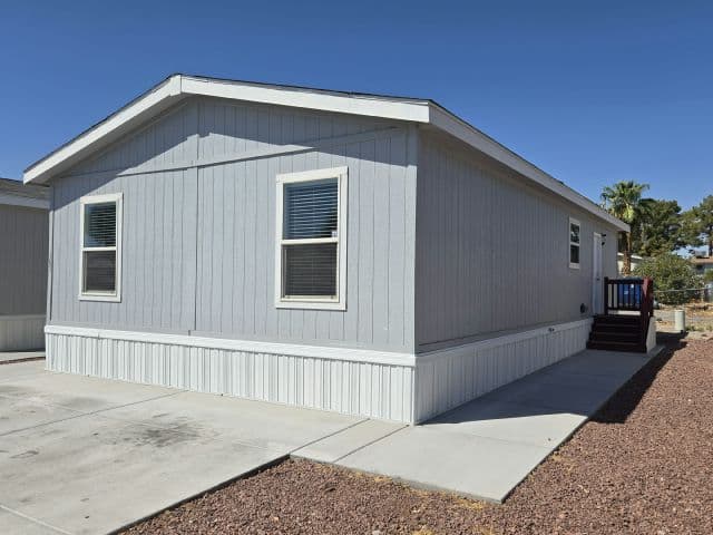 Manufactured home in Las Vegas, NV 89110