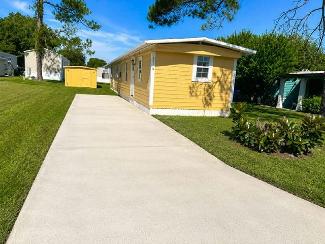 Manufactured home in Apopka, FL 32712