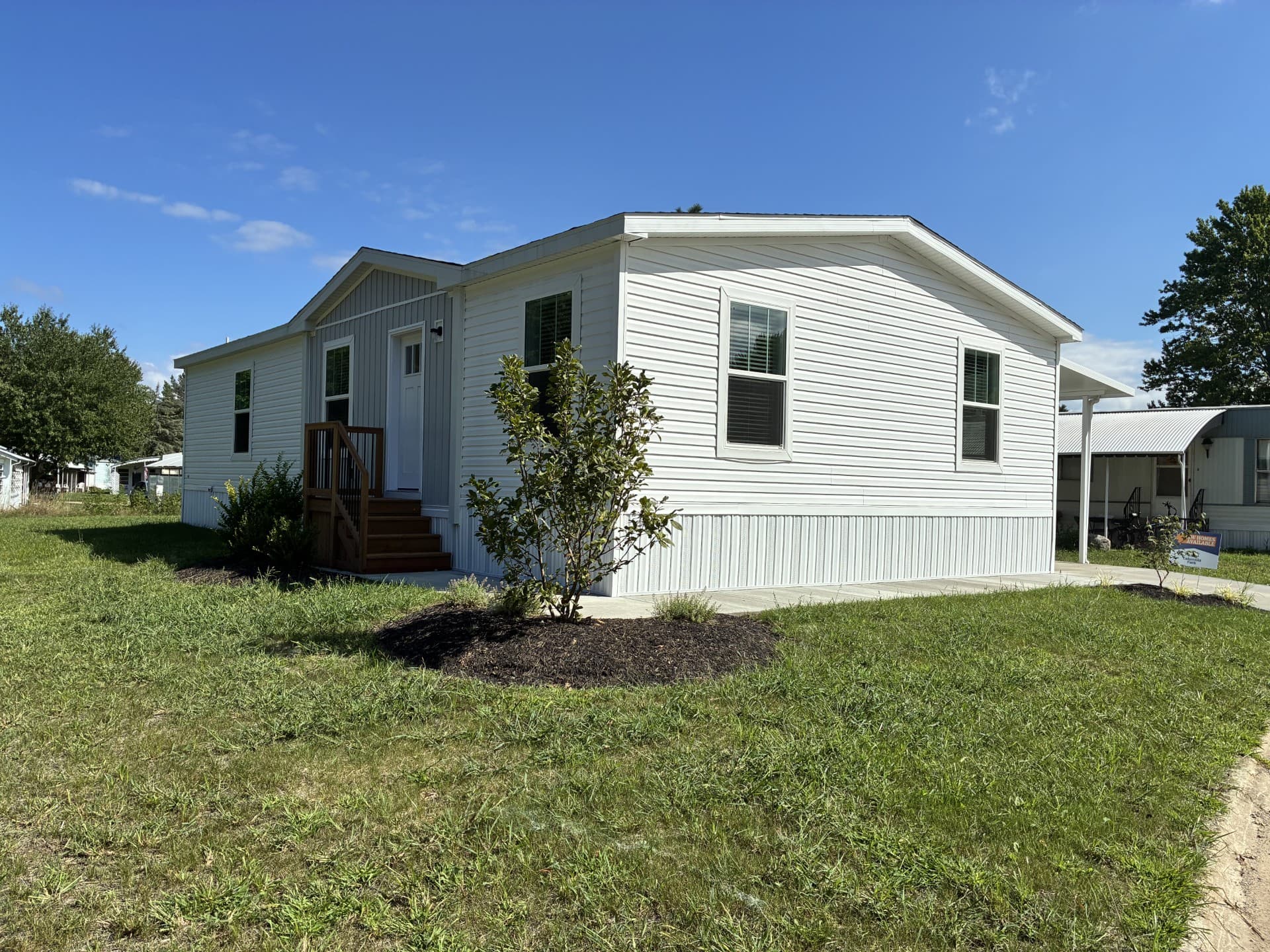Manufactured home in Olmsted Township, OH 44138