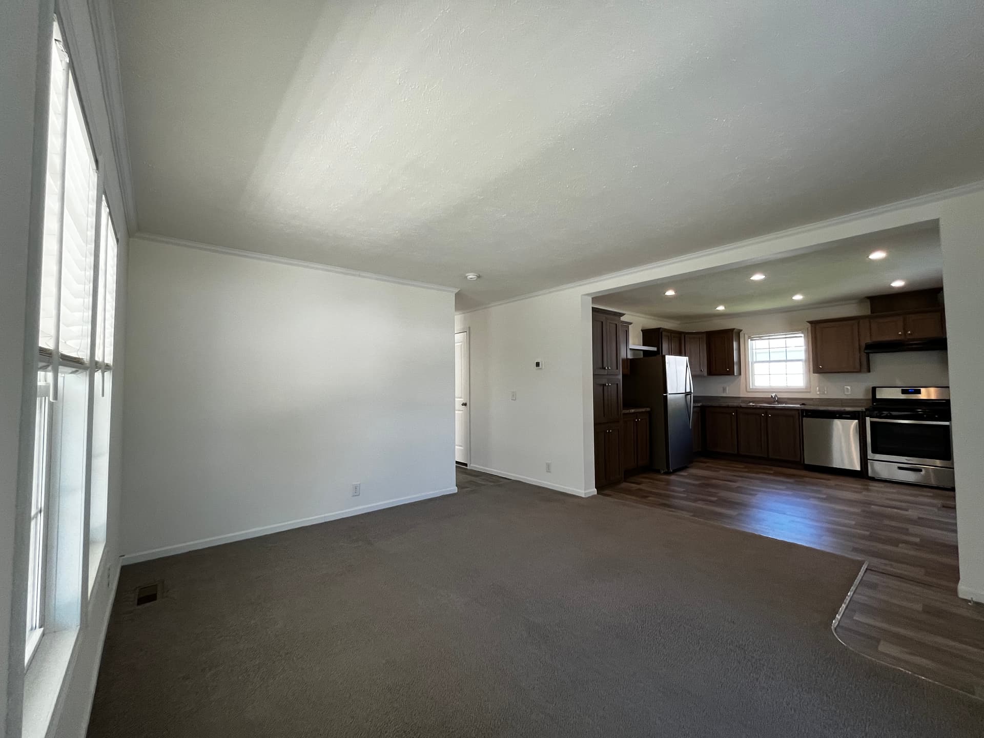 Manufactured home in Olmsted Township, OH 44138