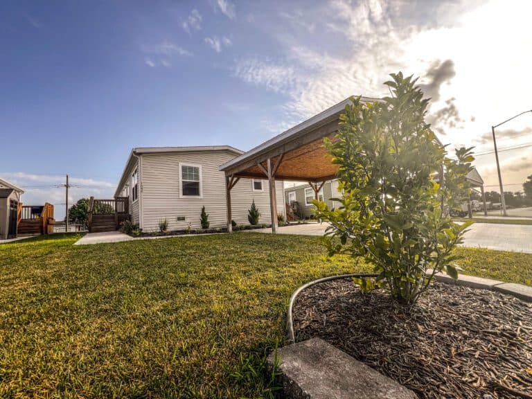Manufactured home in Gardner, KS 66030