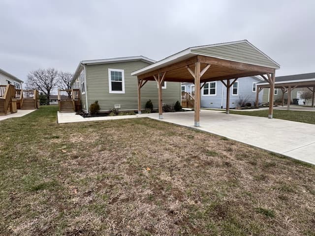 Manufactured home in Gardner, KS 66030