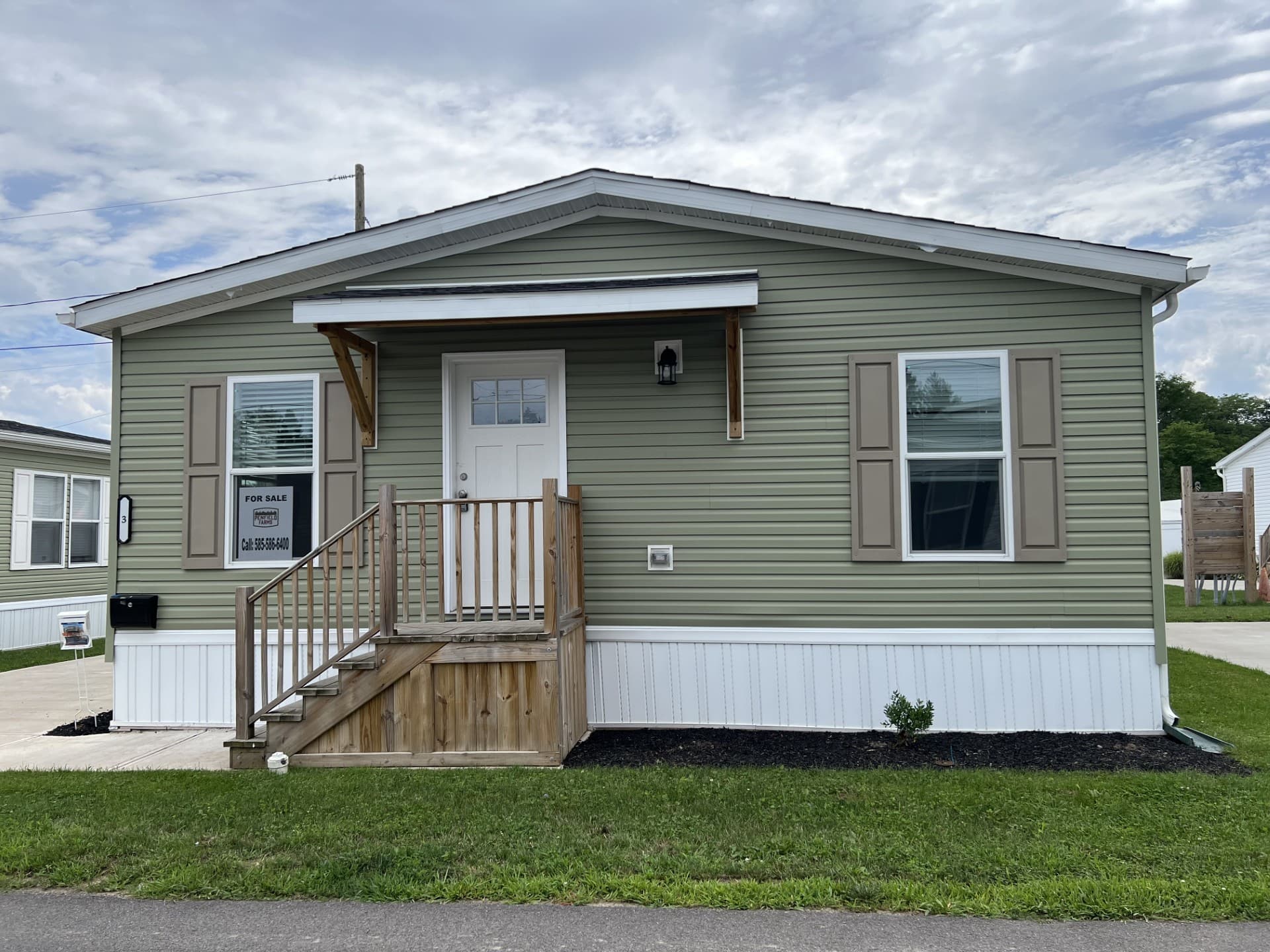 Manufactured home in Rochester, NY 14625