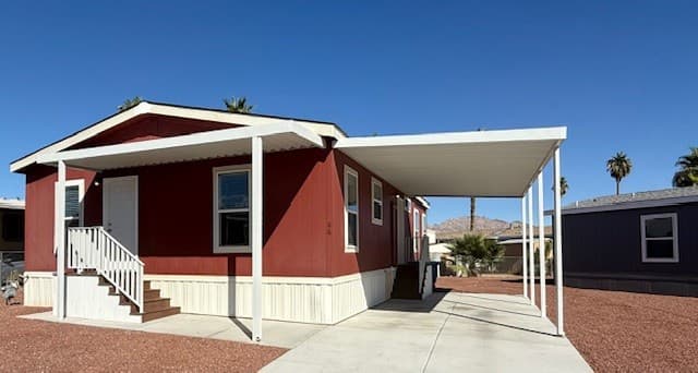 Manufactured home in Las Vegas, NV 89121