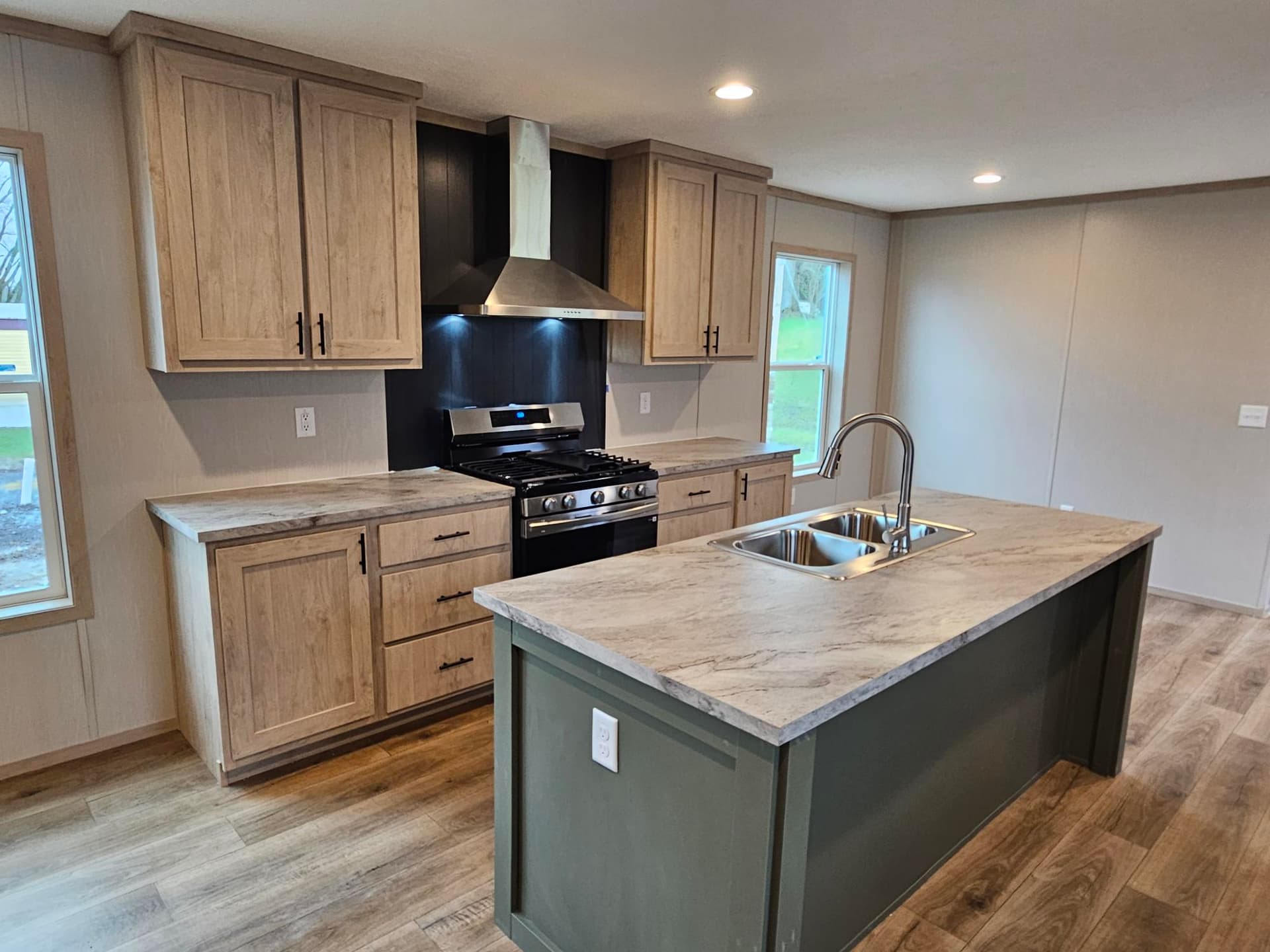 Manufactured home in Avon, NY 14414