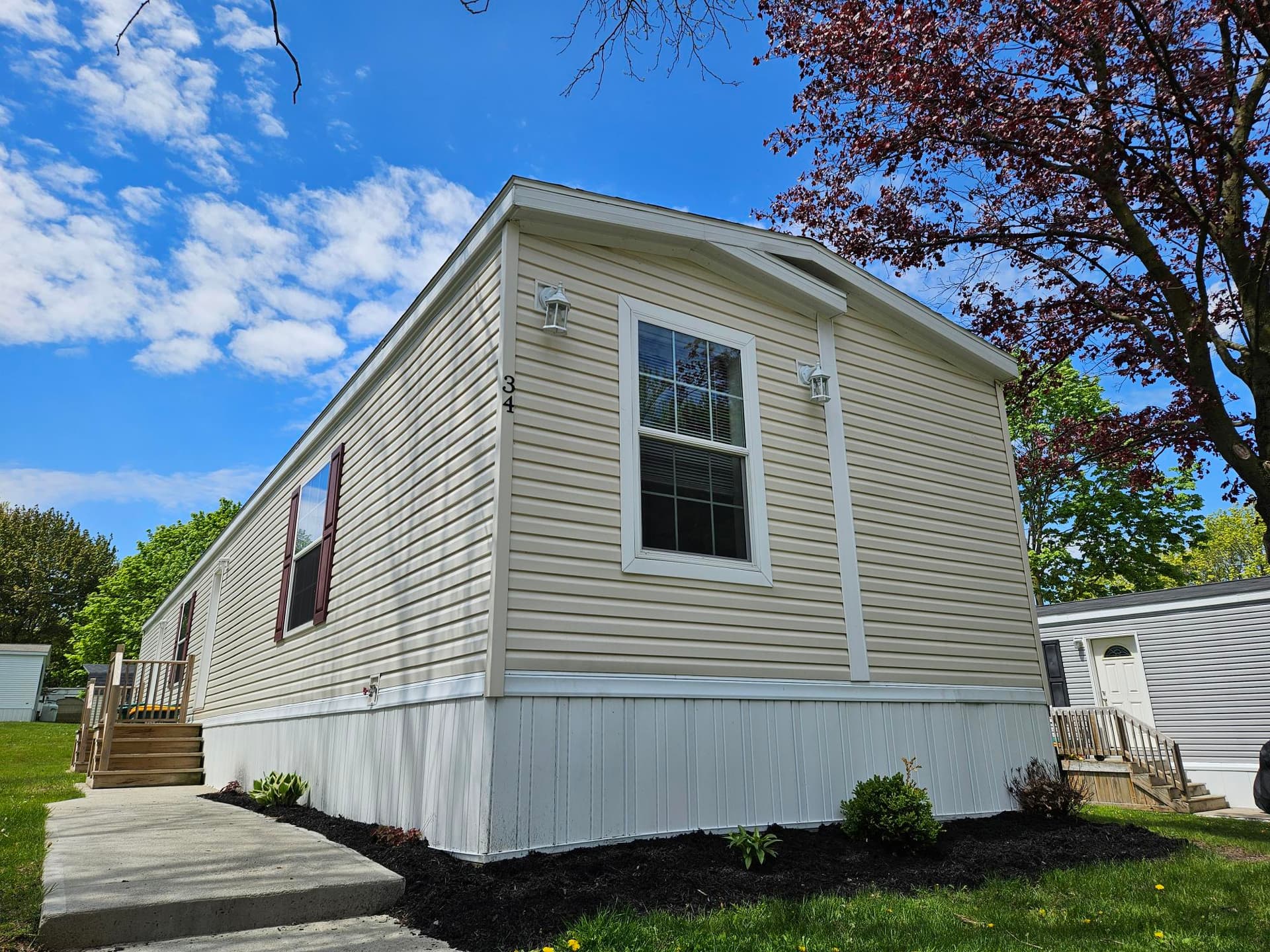 Manufactured home in Avon, NY 14414