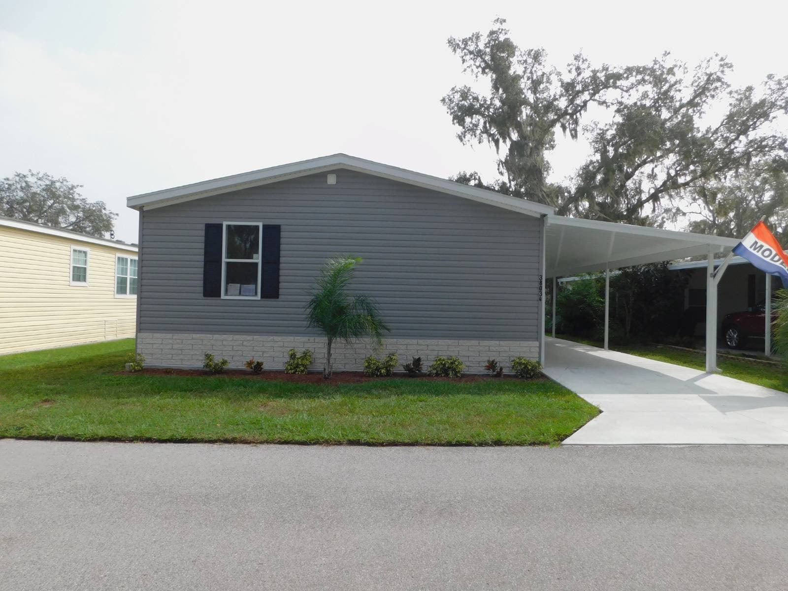 Manufactured home in Zephyrhills, FL 33542