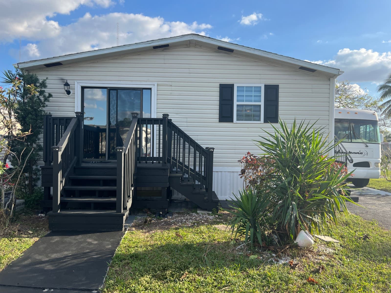 Manufactured home in Davie, FL 33314
