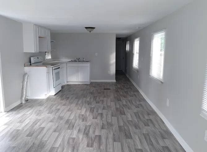 Manufactured home in Ellenwood, GA 30294
