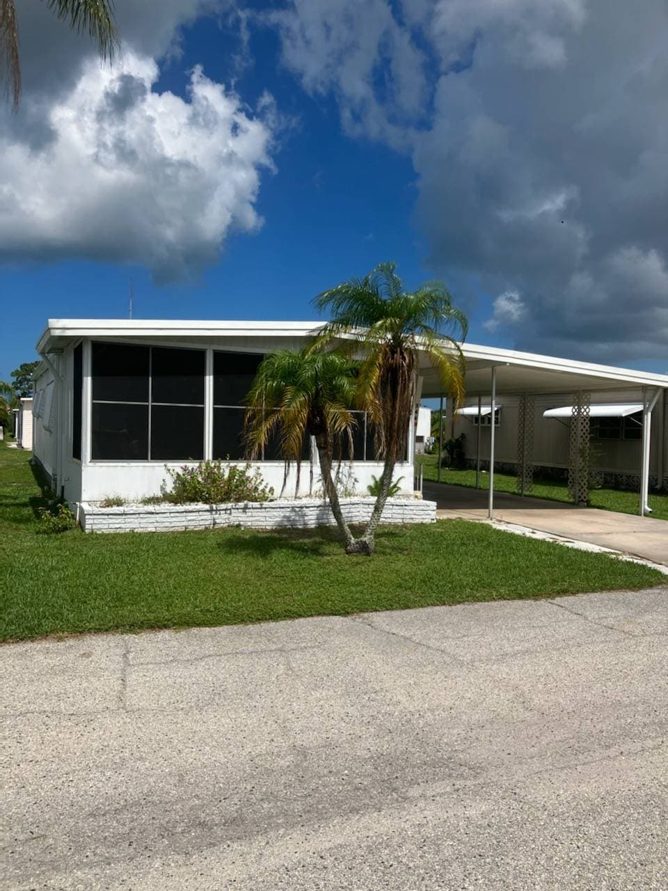 Manufactured home in Nokomis, FL 34275