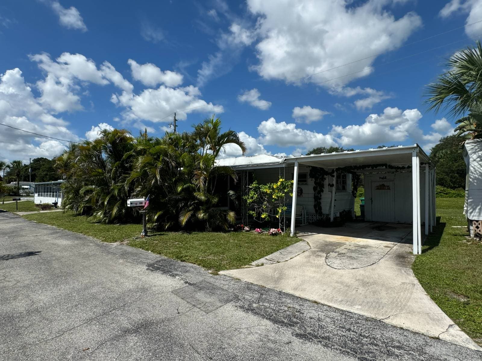 Manufactured home in Fort Pierce, FL 34946