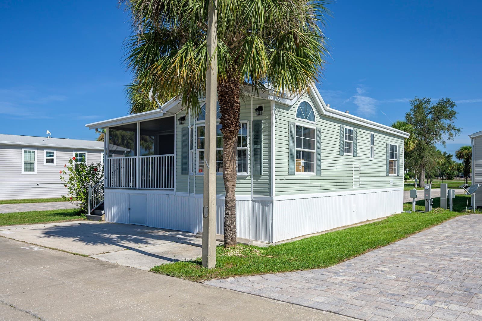 Manufactured home in FT MYERS, FL 33908