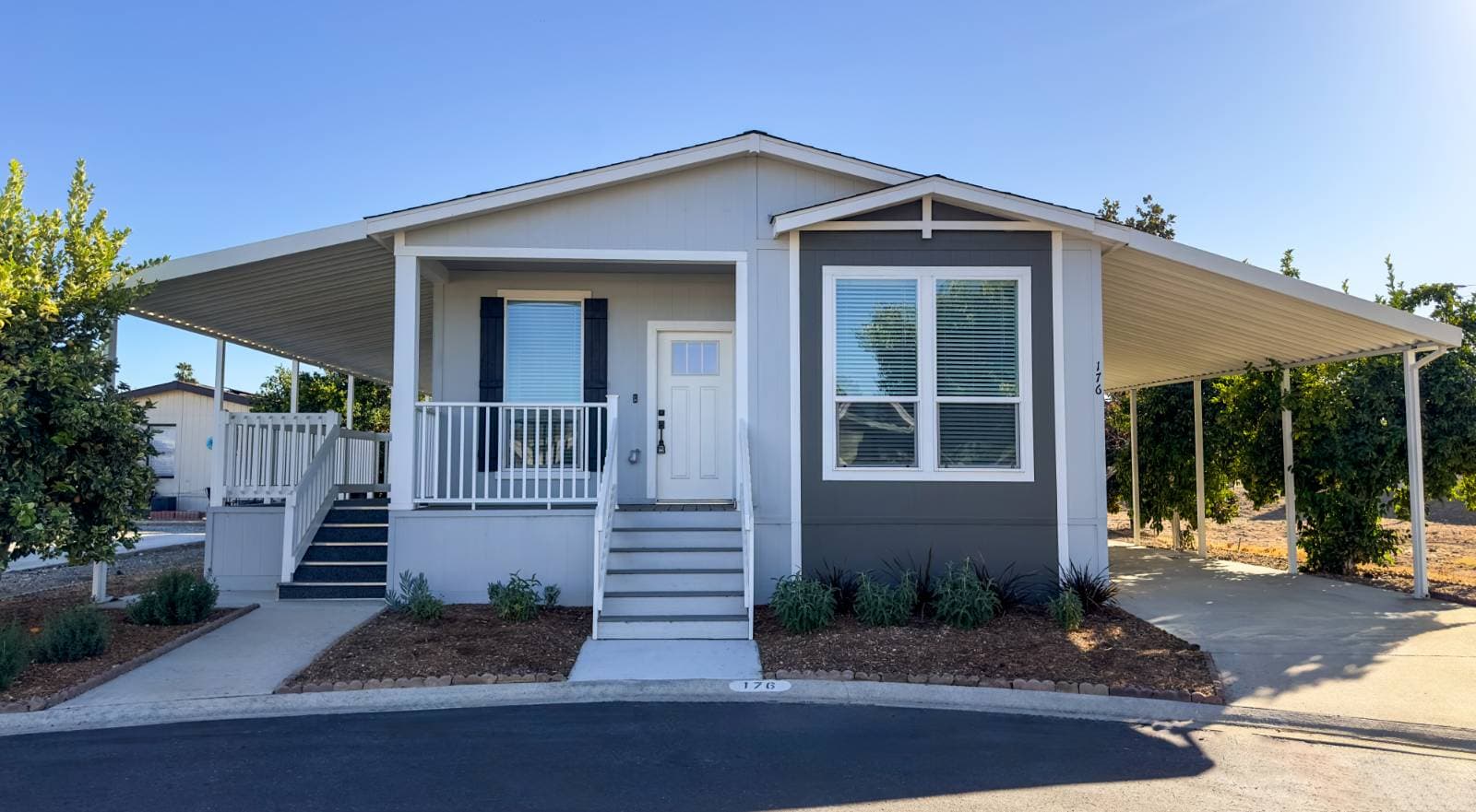 Manufactured home in Hemet, CA 92543