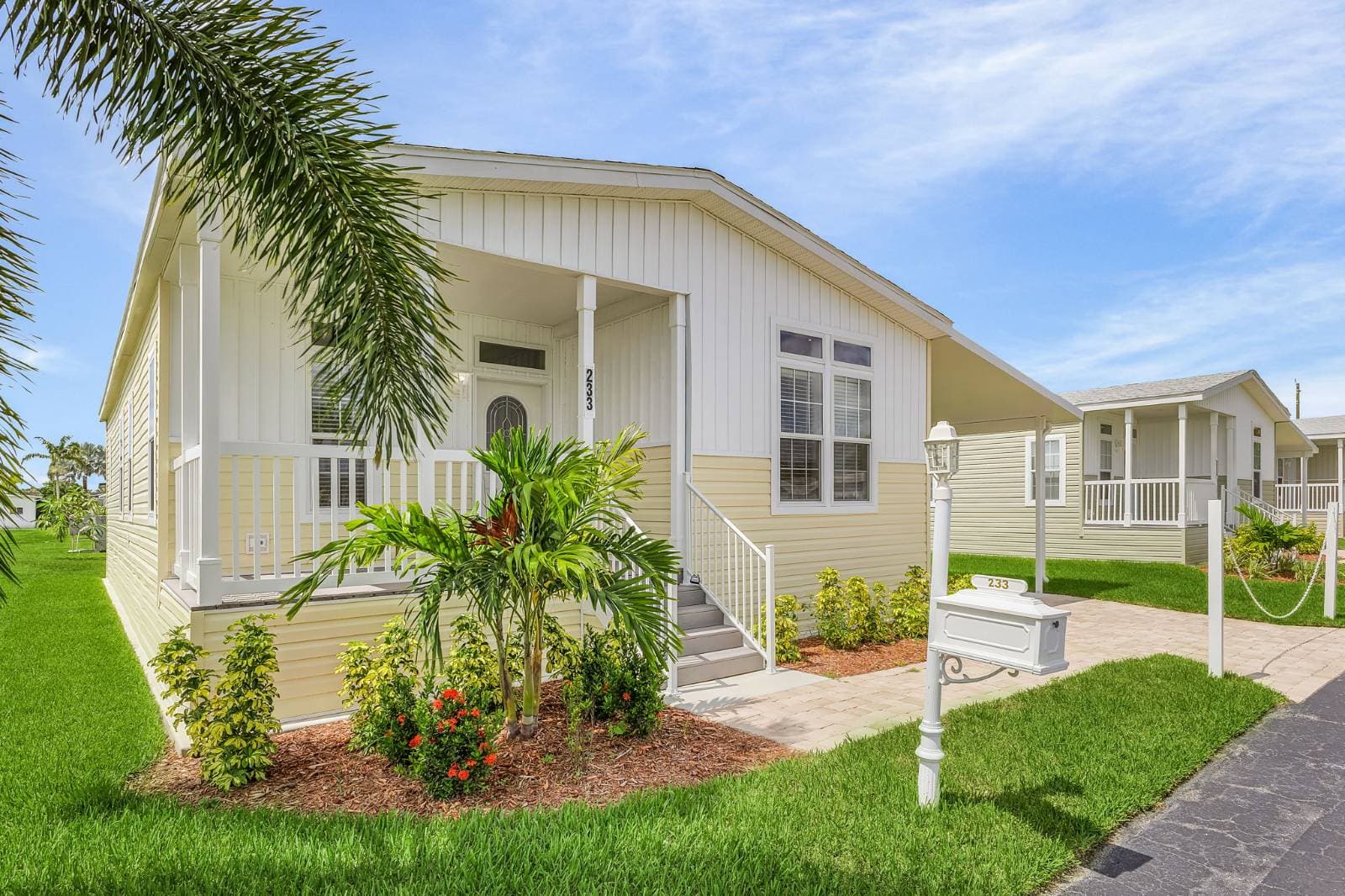 Manufactured home in Naples, FL 34112