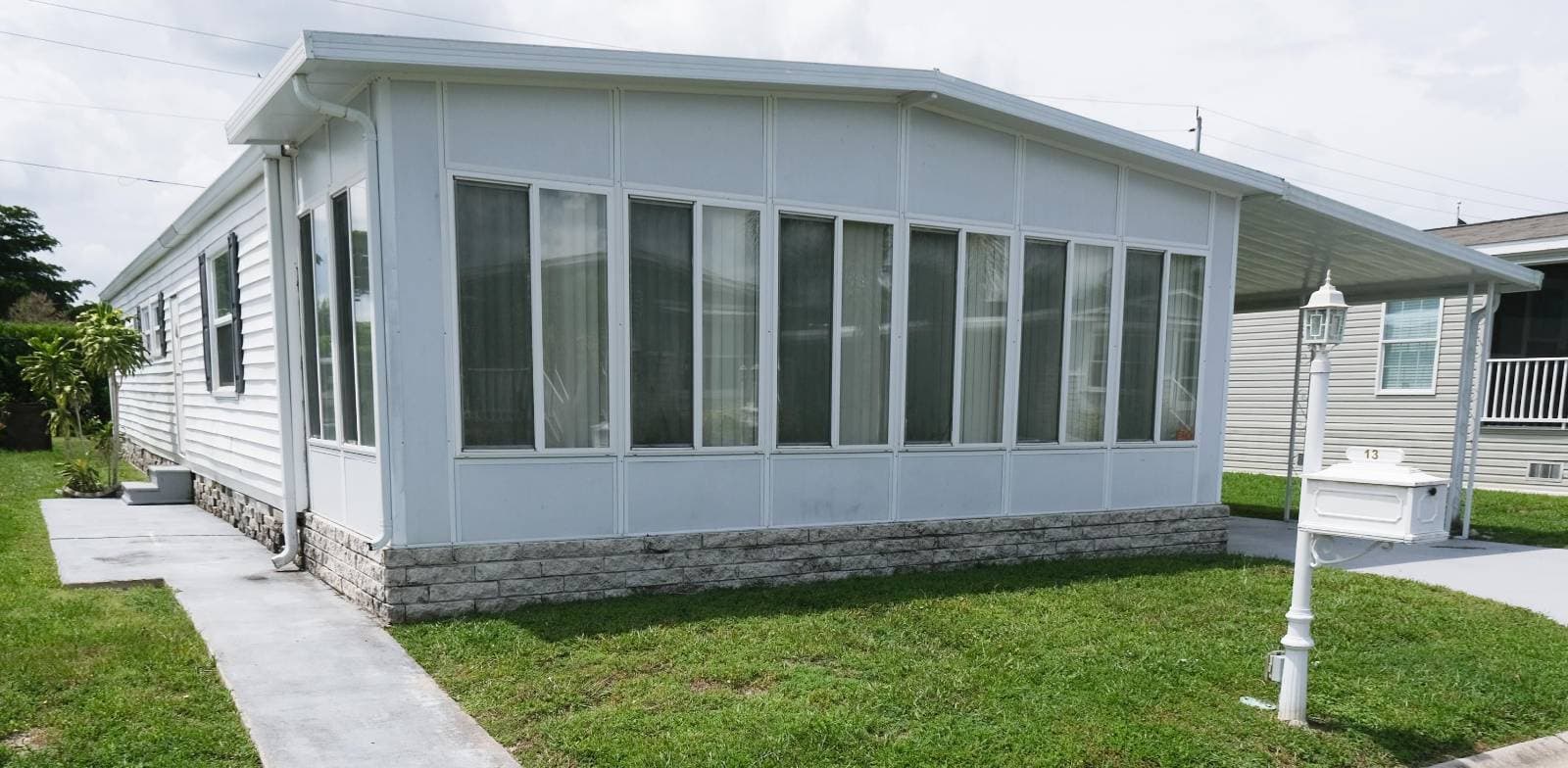 Manufactured home in Naples, FL 34112