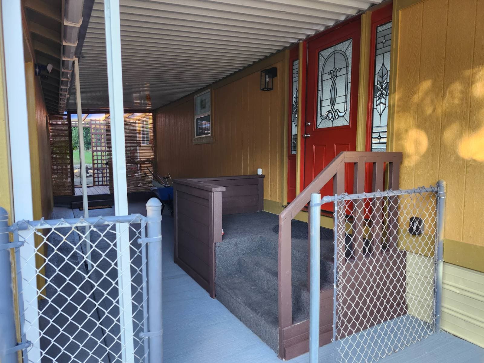Manufactured home in Gaston, OR 97119