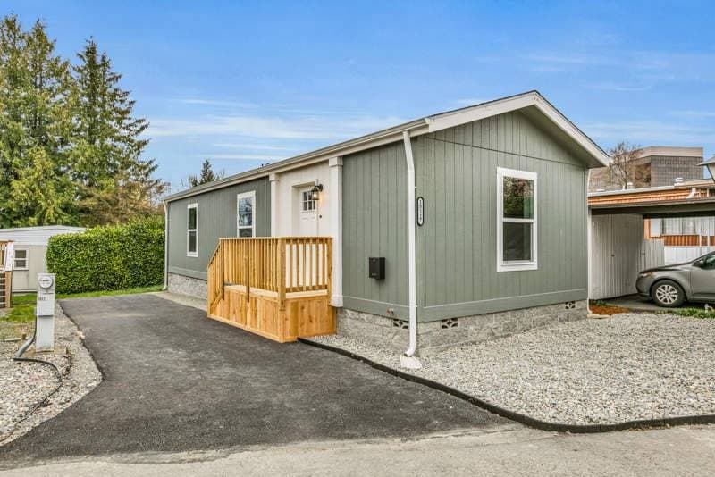 Manufactured home in Seatac, WA 98188