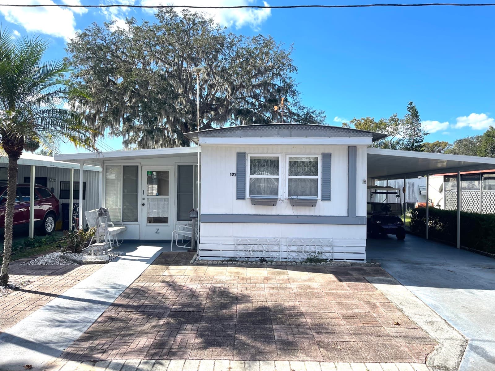 Manufactured home in Tavares, FL 32778