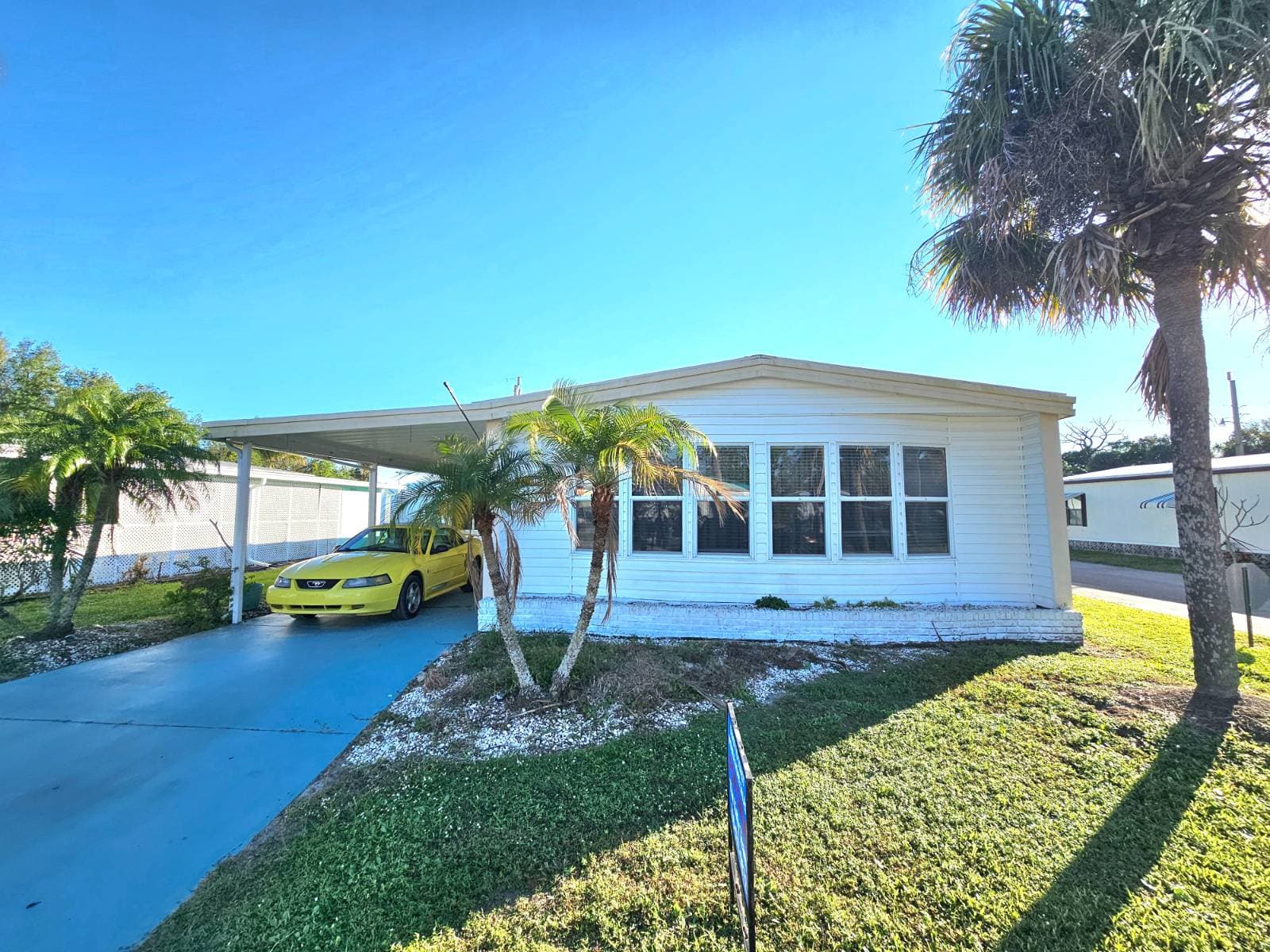 Manufactured home in North Fort Myers, FL 33903
