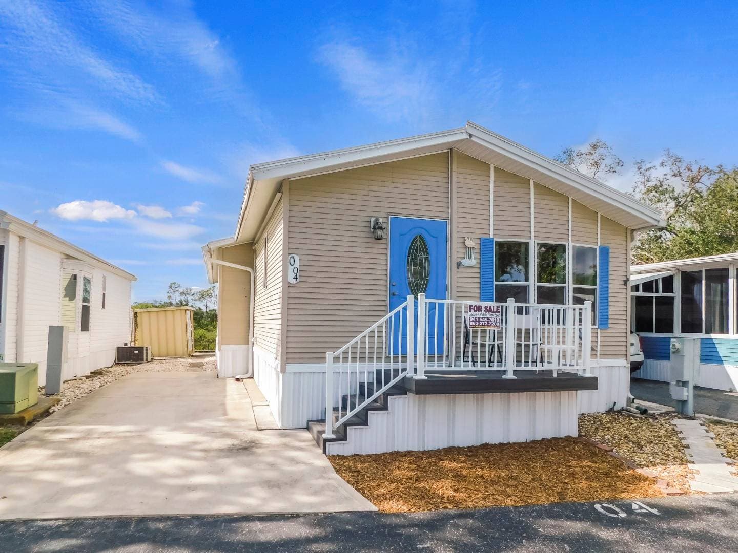 Manufactured home in Bradenton, FL 34203