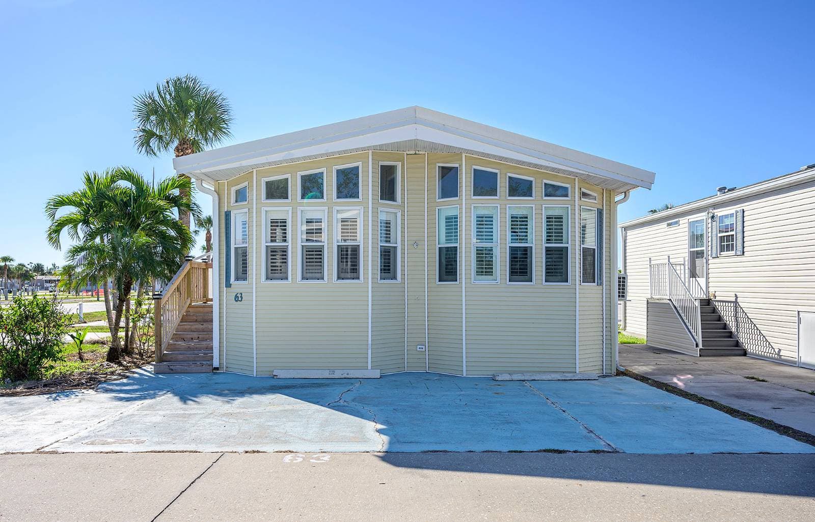 Manufactured home in Fort Myers, FL 33908