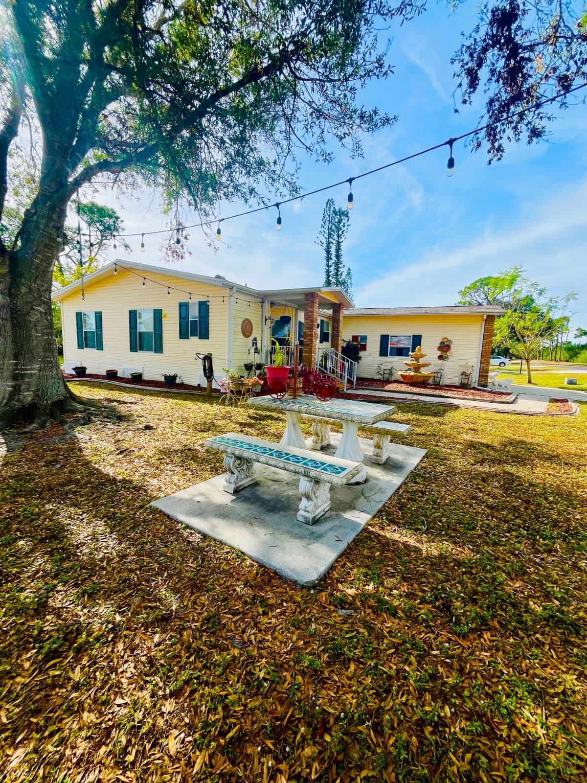 Manufactured home in North Fort Myers, FL 33903