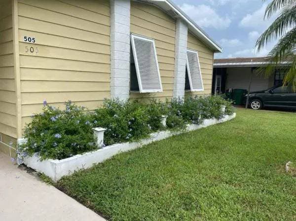 Manufactured home in Melbourne, FL 32934