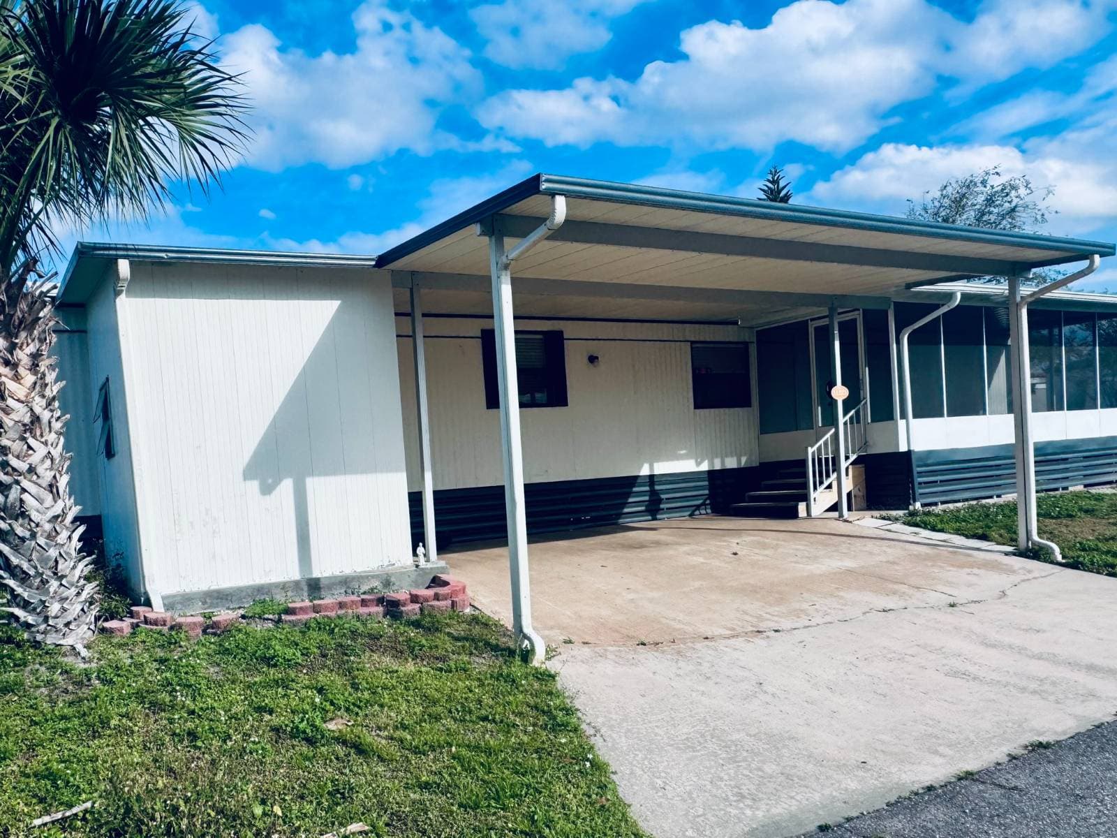 Manufactured home in Orlando, FL 32836