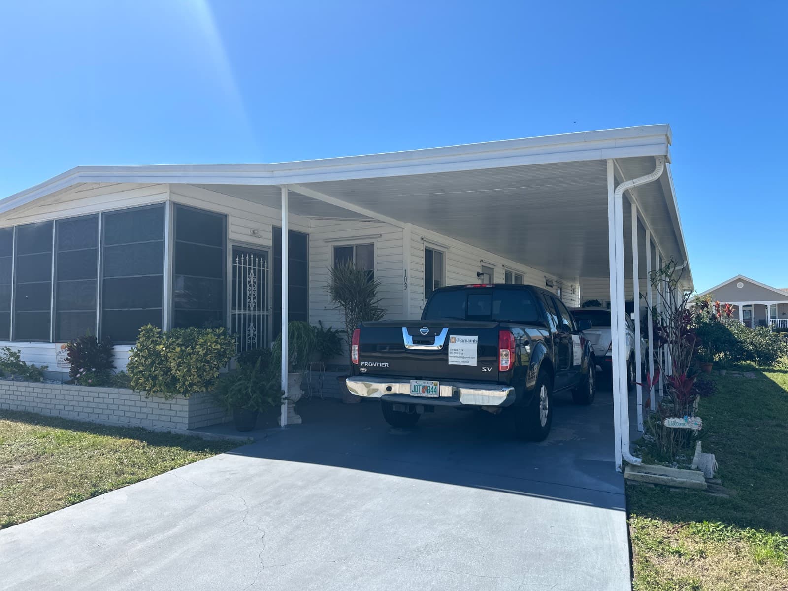 Manufactured home in N Ft Myers, FL 33917