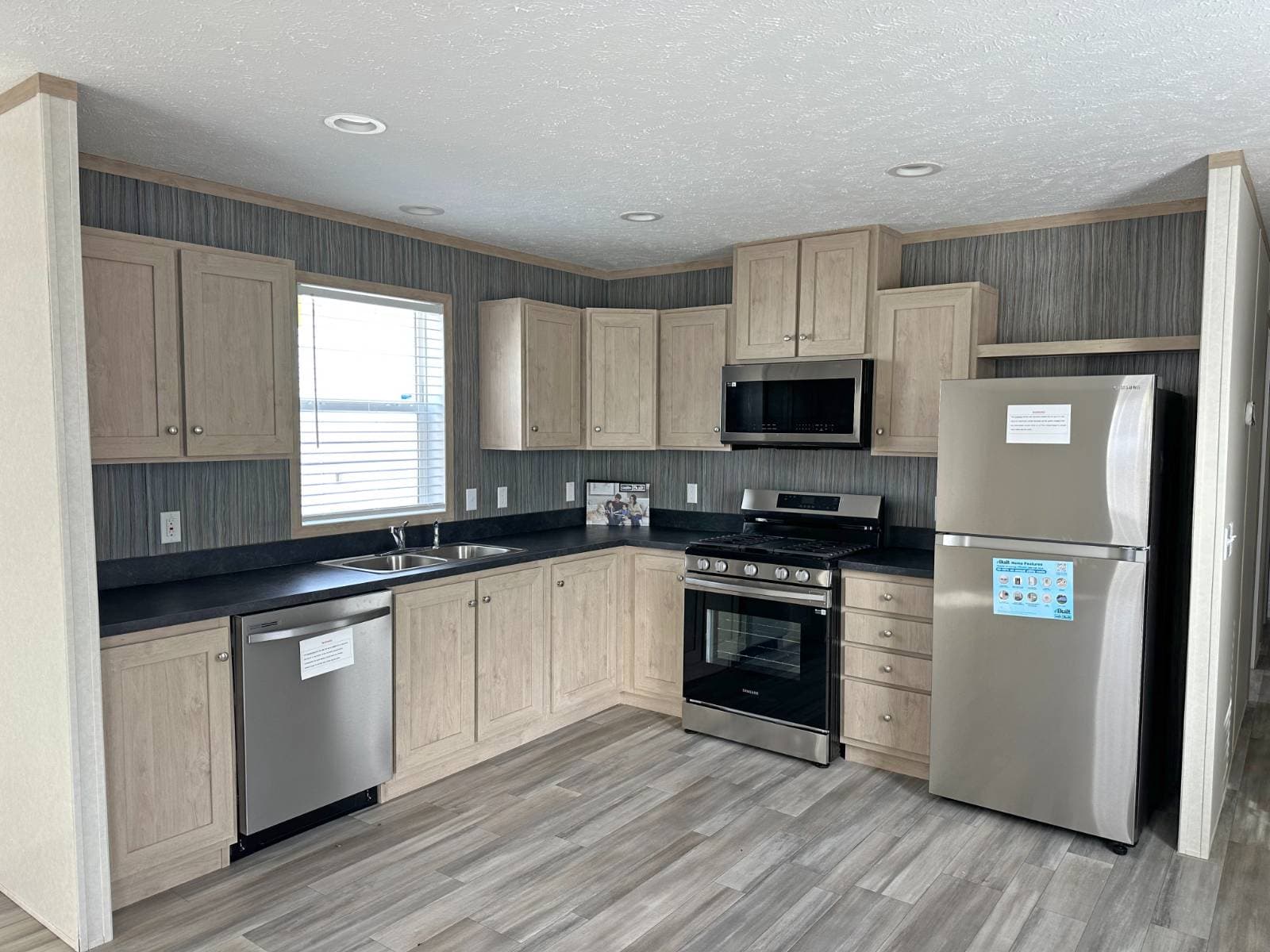 Manufactured home in De Soto, IA 50069
