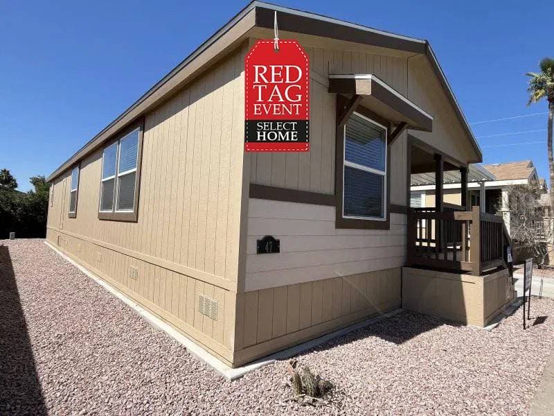 Manufactured home in Mesa, AZ 85207